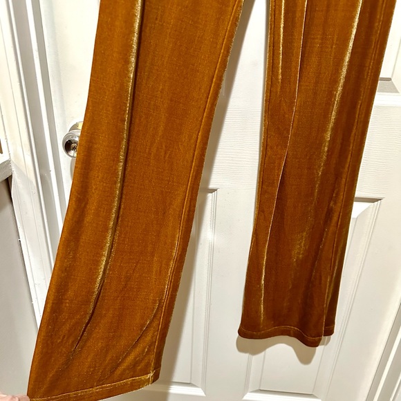 Hansen & Gretel Honey Mustard Velvet Flared Trousers - Picture 10 of 16